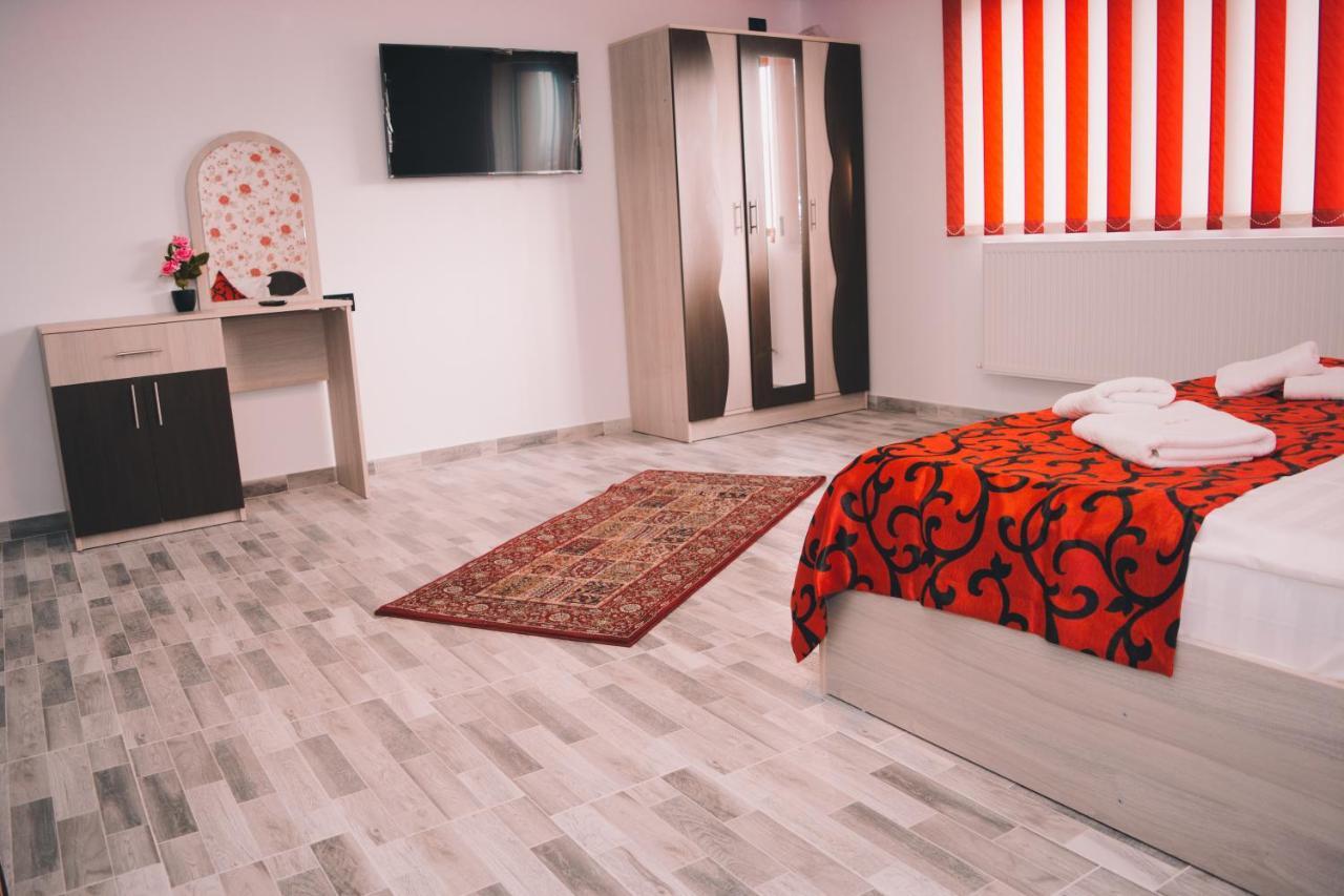 CASA ERk Panzió Călimăneşti Kültér fotó