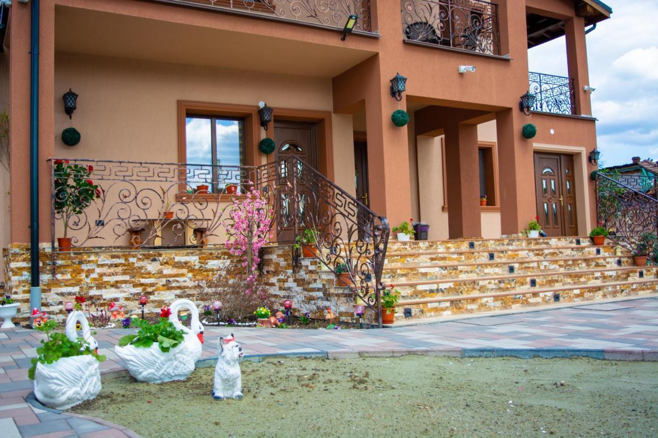 CASA ERk Panzió Călimăneşti Kültér fotó