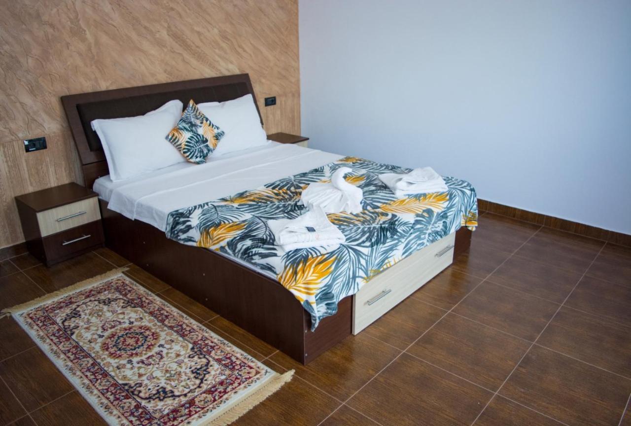 CASA ERk Panzió Călimăneşti Kültér fotó