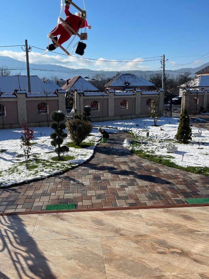 CASA ERk Panzió Călimăneşti Kültér fotó