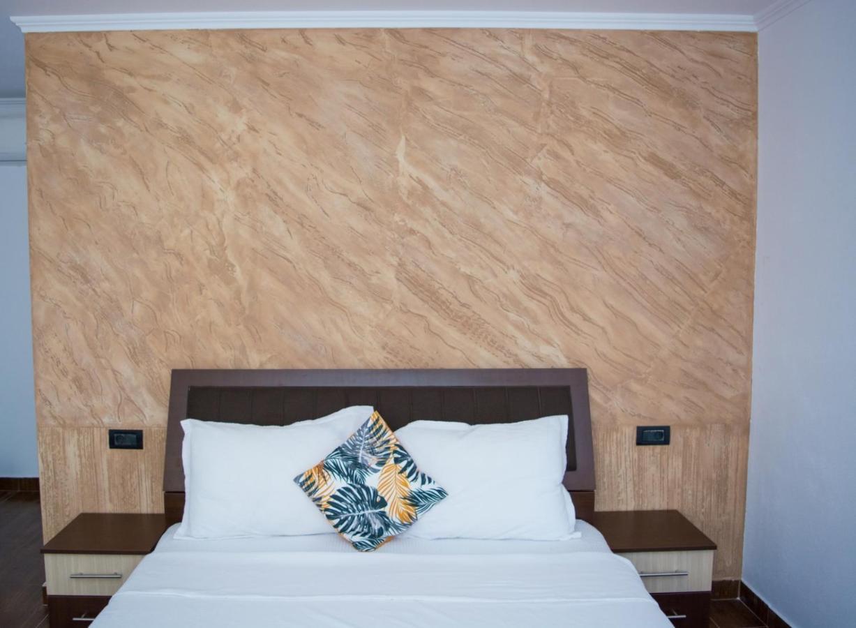 CASA ERk Panzió Călimăneşti Kültér fotó