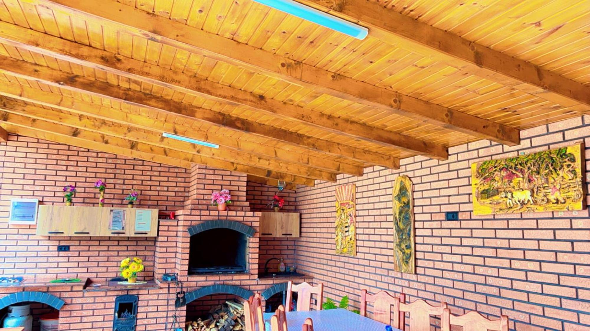 CASA ERk Panzió Călimăneşti Kültér fotó