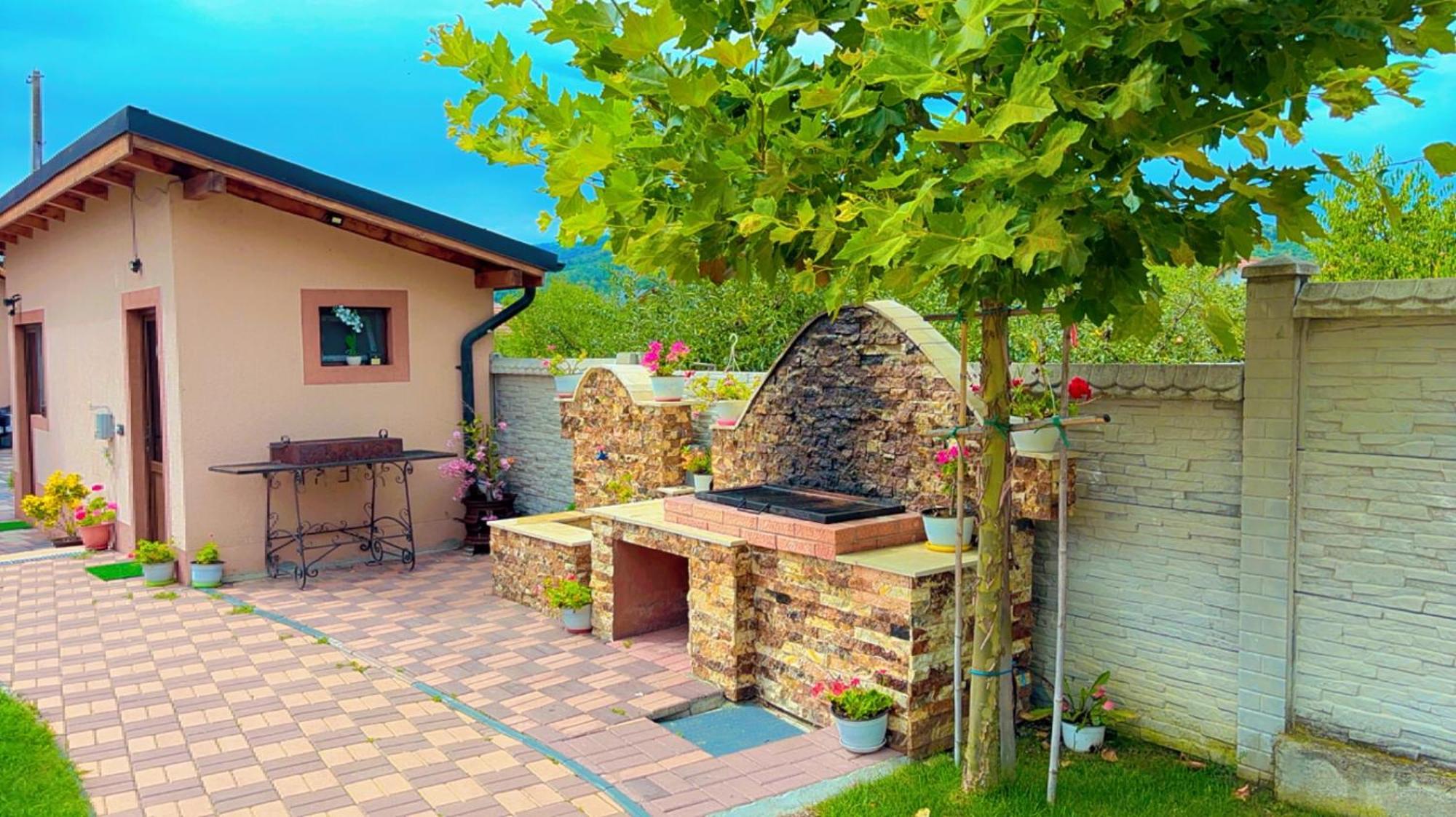 CASA ERk Panzió Călimăneşti Kültér fotó