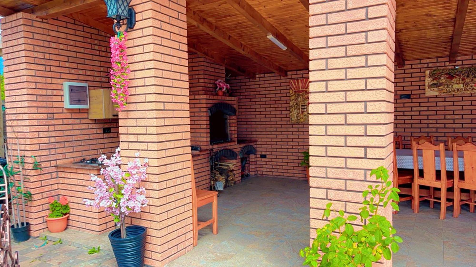 CASA ERk Panzió Călimăneşti Kültér fotó